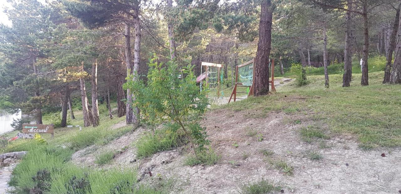 Camping La Chabannerie Hotel Saint-Martin-de-Clelles Luaran gambar
